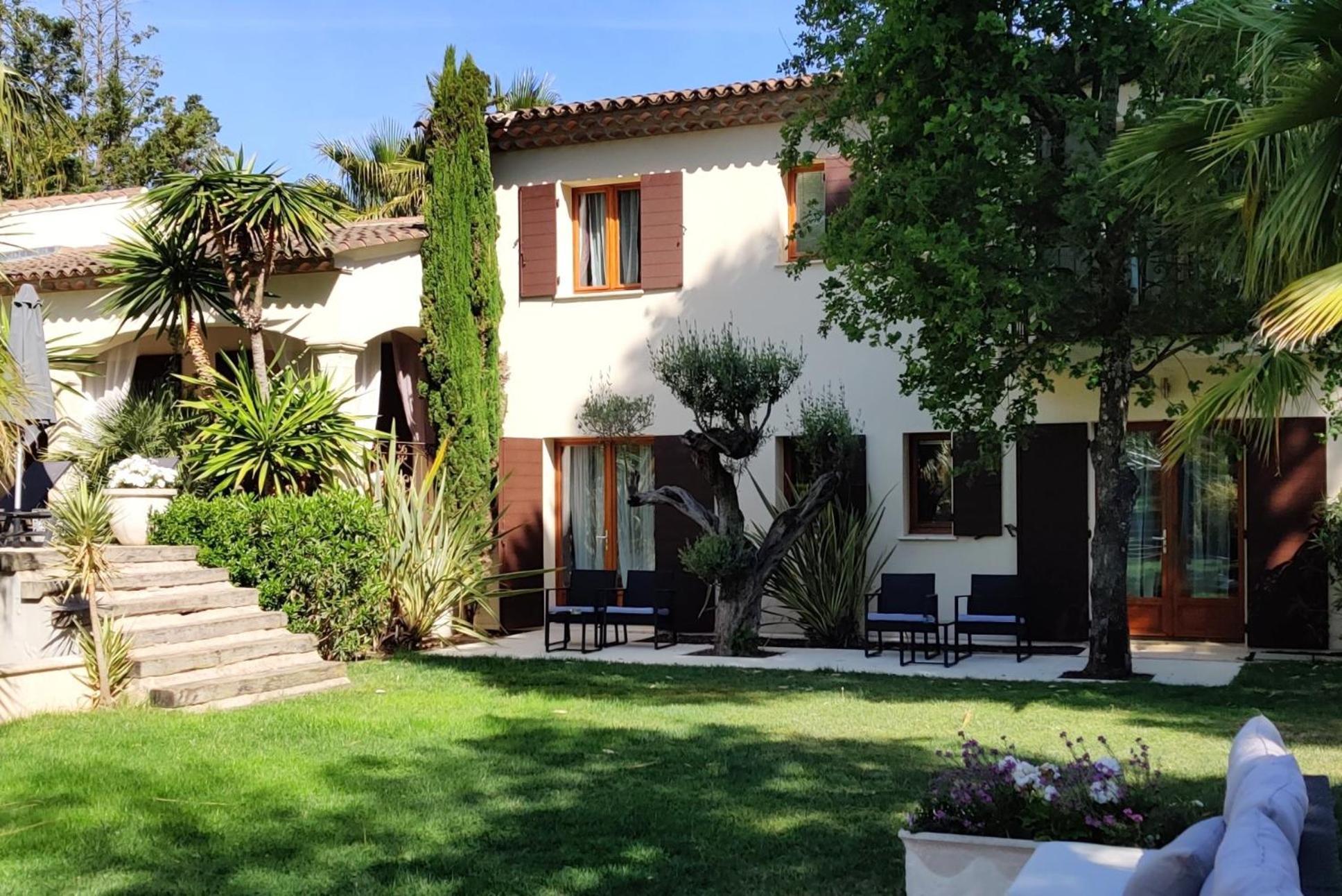 Maison Prestige Saint Tropez By Roberto Geissini Grimaud Oda fotoğraf